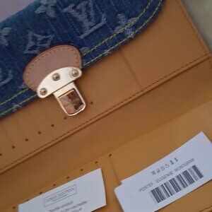 LOUIS VUITTON WOMENS DENIM WALLET